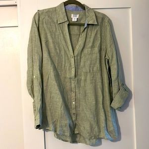 Linen blouse with great detailing. V-neck button up.